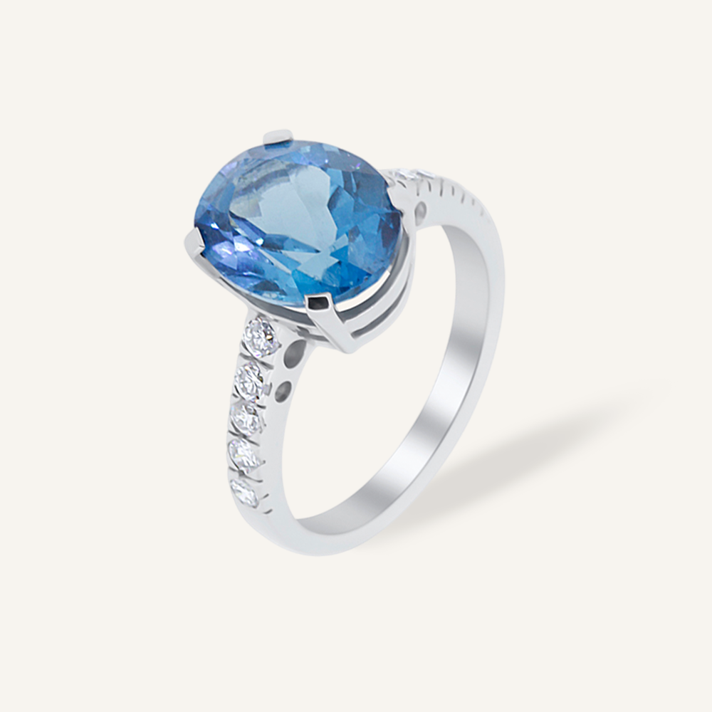 Anillo LADY Topacio London Blue oval y brillantes OB